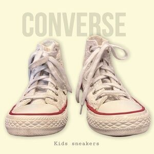 - Rare Kids Floral high top Chuck Taylor Converse in white​